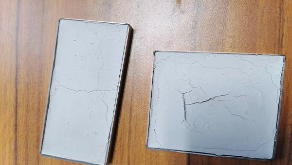 高温胶水，陶瓷高温胶水，使用陶瓷高温胶水开裂是什么原因？
