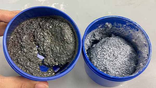 HR-8228 耐磨修补剂，振动筛料槽磨损用哪种胶补的耐磨性好？