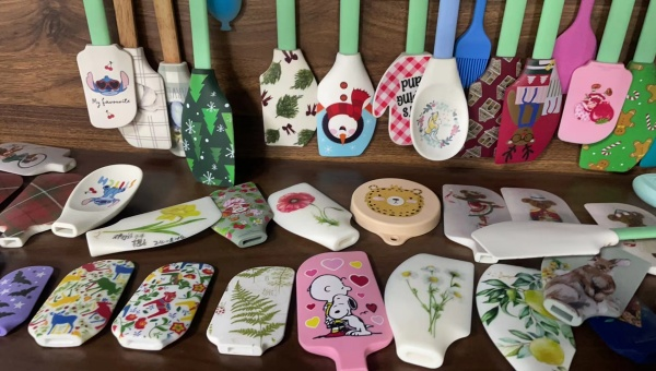 硅胶处理剂，硅胶丝印油墨易扩散是处理剂的问题？