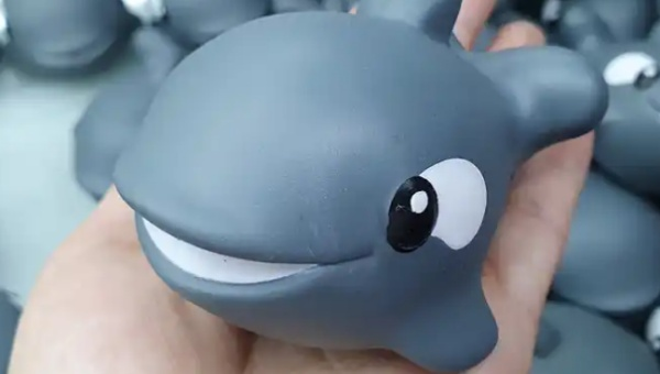 硅胶处理剂，低硬度硅胶喷手感油用什么处理水效果好？